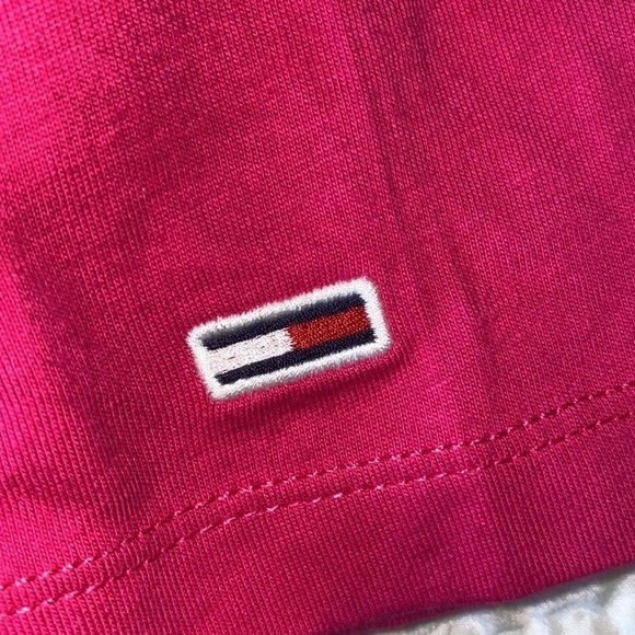 Tommy Jeans Embroidered Patch Logo Short Sleeve T-Shirt - Picture 4 of 8